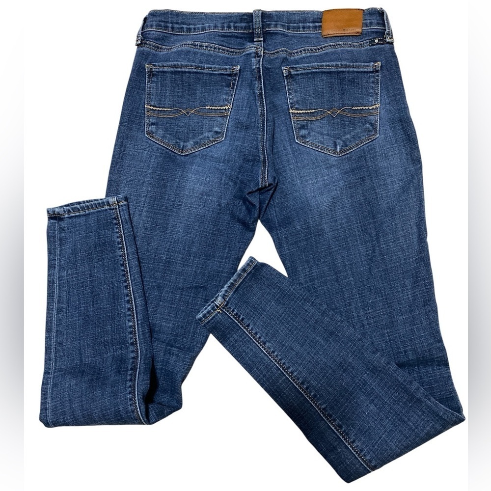 Lucky Brand Charlie Skinny Blue Jeans in Size 2/26.  Medium Wash. - Picture 2 of 13